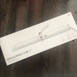 T3 Single pass curling iron